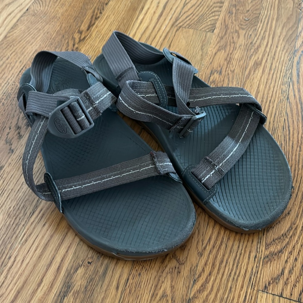 Men’s size 11 chacos